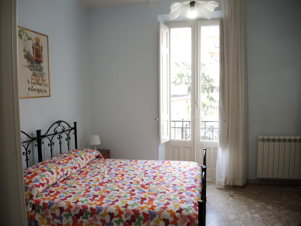 לינה וארוחת בוקר רג'יו די קאלאבריה La Casa Di Ermelinda מראה חיצוני תמונה