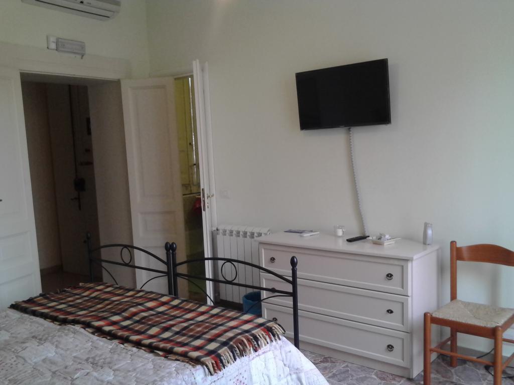 לינה וארוחת בוקר רג'יו די קאלאבריה La Casa Di Ermelinda מראה חיצוני תמונה