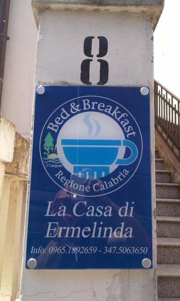 לינה וארוחת בוקר רג'יו די קאלאבריה La Casa Di Ermelinda מראה חיצוני תמונה