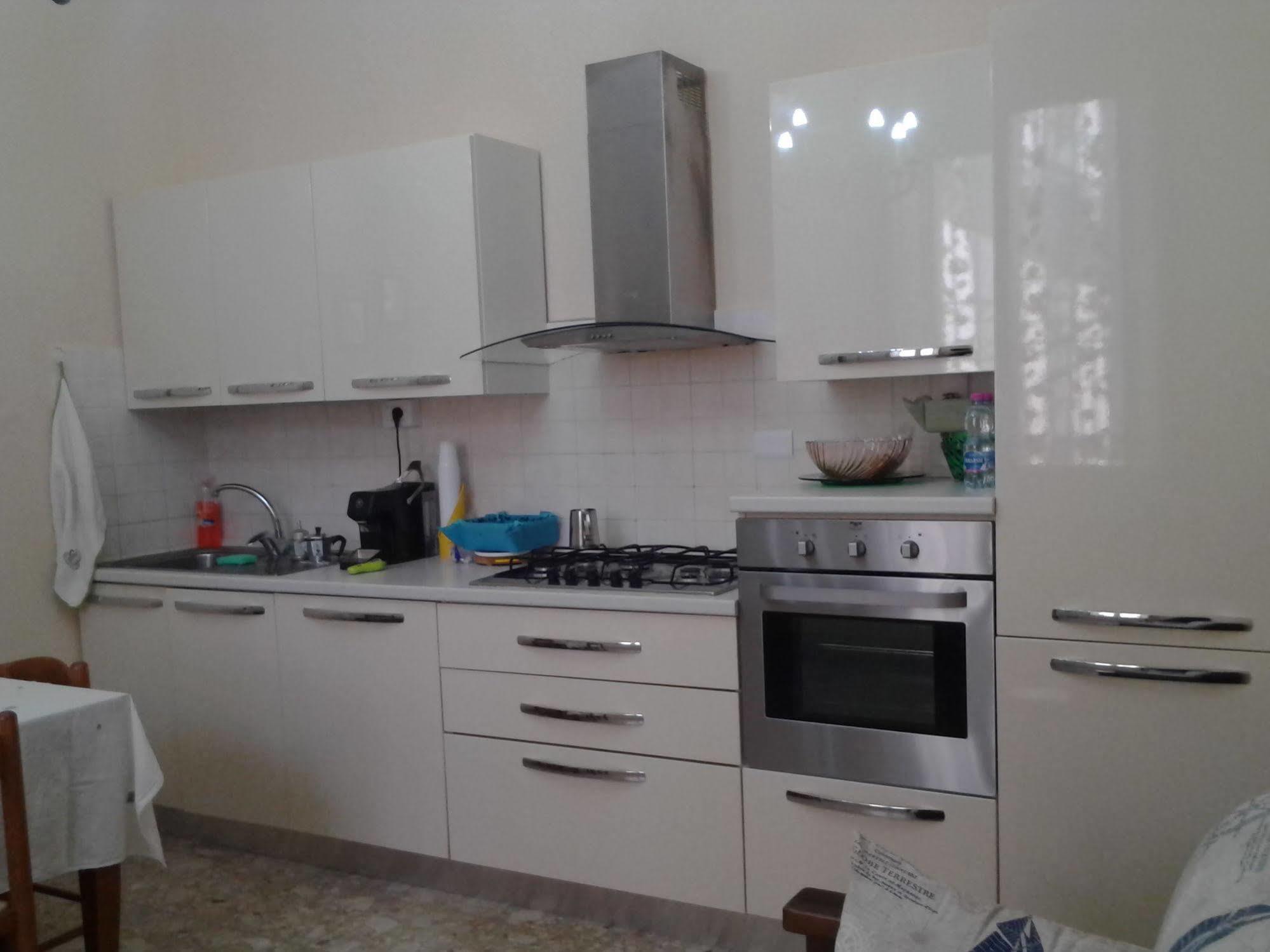 לינה וארוחת בוקר רג'יו די קאלאבריה La Casa Di Ermelinda מראה חיצוני תמונה